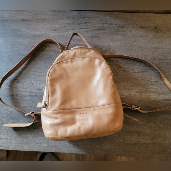 Purses - Picture 3 of 3